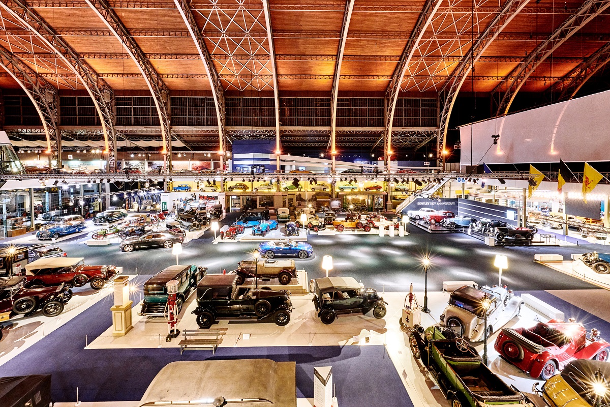 Take a walk through car tech history at Autoworld Brussels